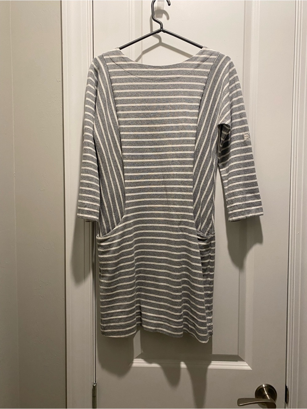 Joules gray and white striped cotton dress SZ 6 good condition with pockets